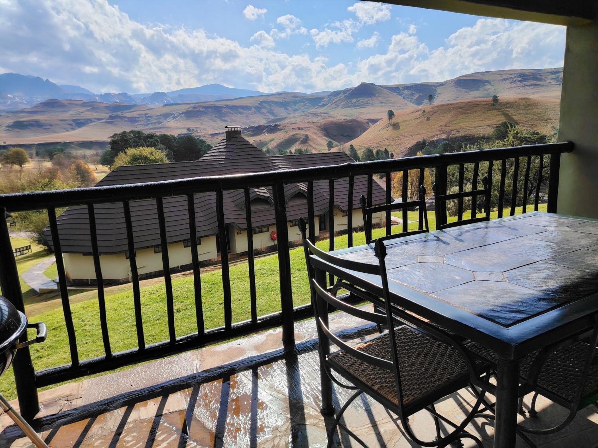 Gooderson Leisure Fairways Self Catering And Timeshare Gold Crown Resort Drakensberg Gardens Exterior foto