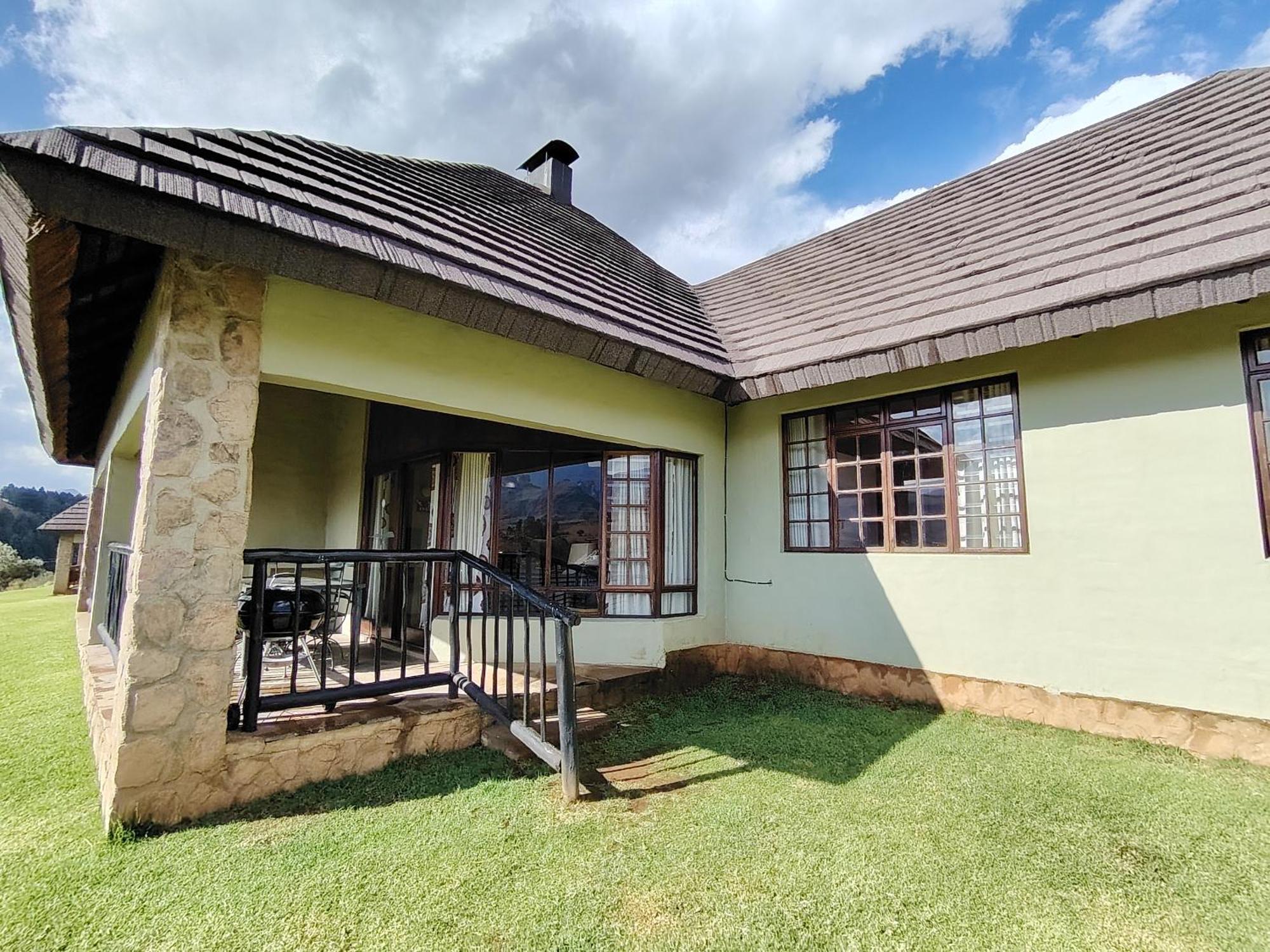 Gooderson Leisure Fairways Self Catering And Timeshare Gold Crown Resort Drakensberg Gardens Exterior foto