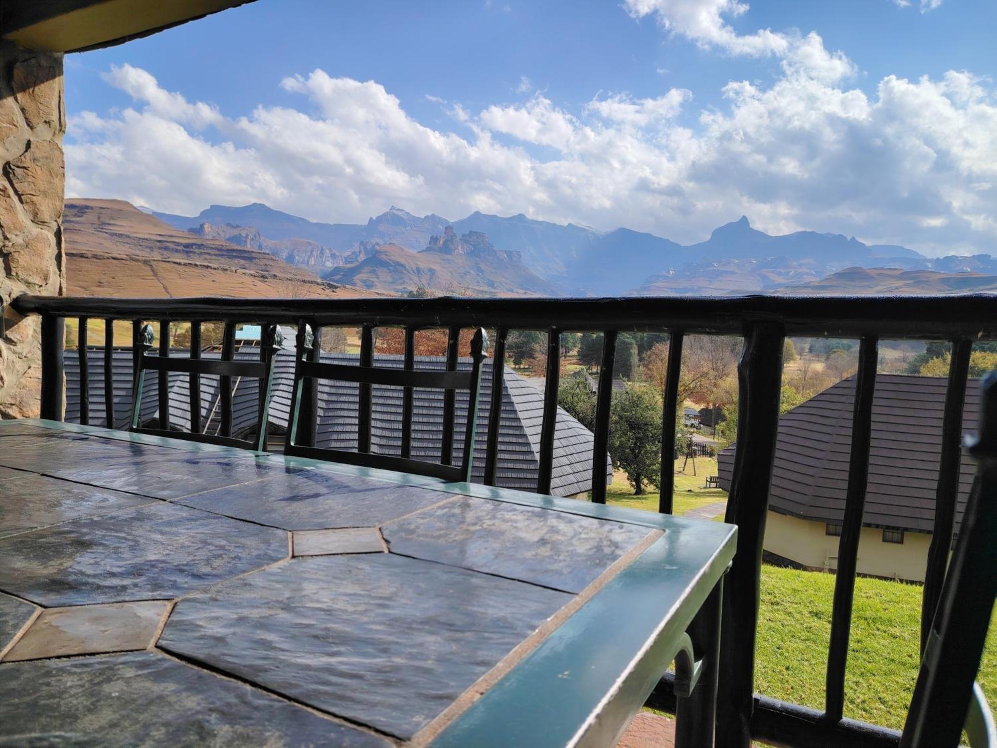 Gooderson Leisure Fairways Self Catering And Timeshare Gold Crown Resort Drakensberg Gardens Exterior foto