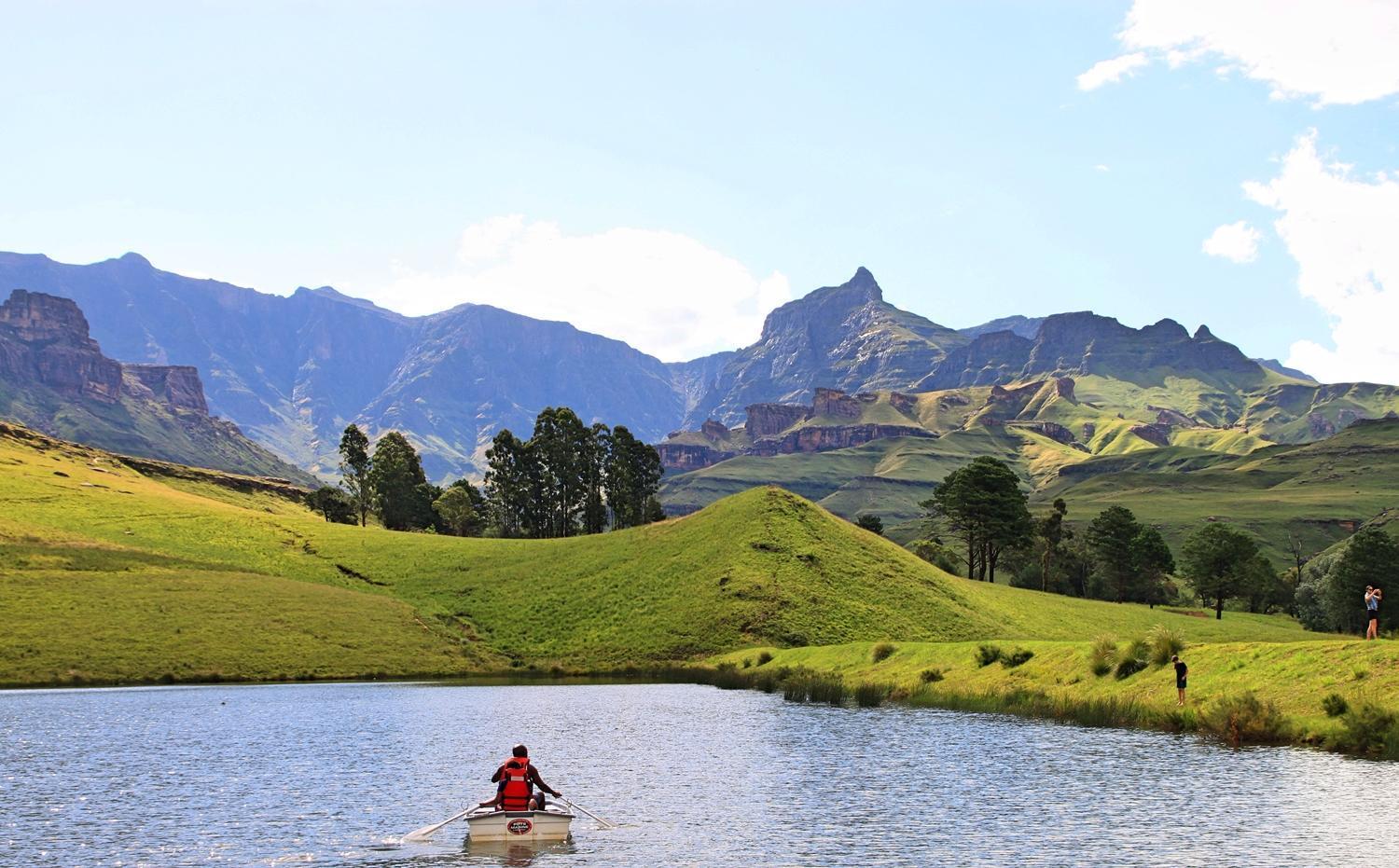 Gooderson Leisure Fairways Self Catering And Timeshare Gold Crown Resort Drakensberg Gardens Exterior foto